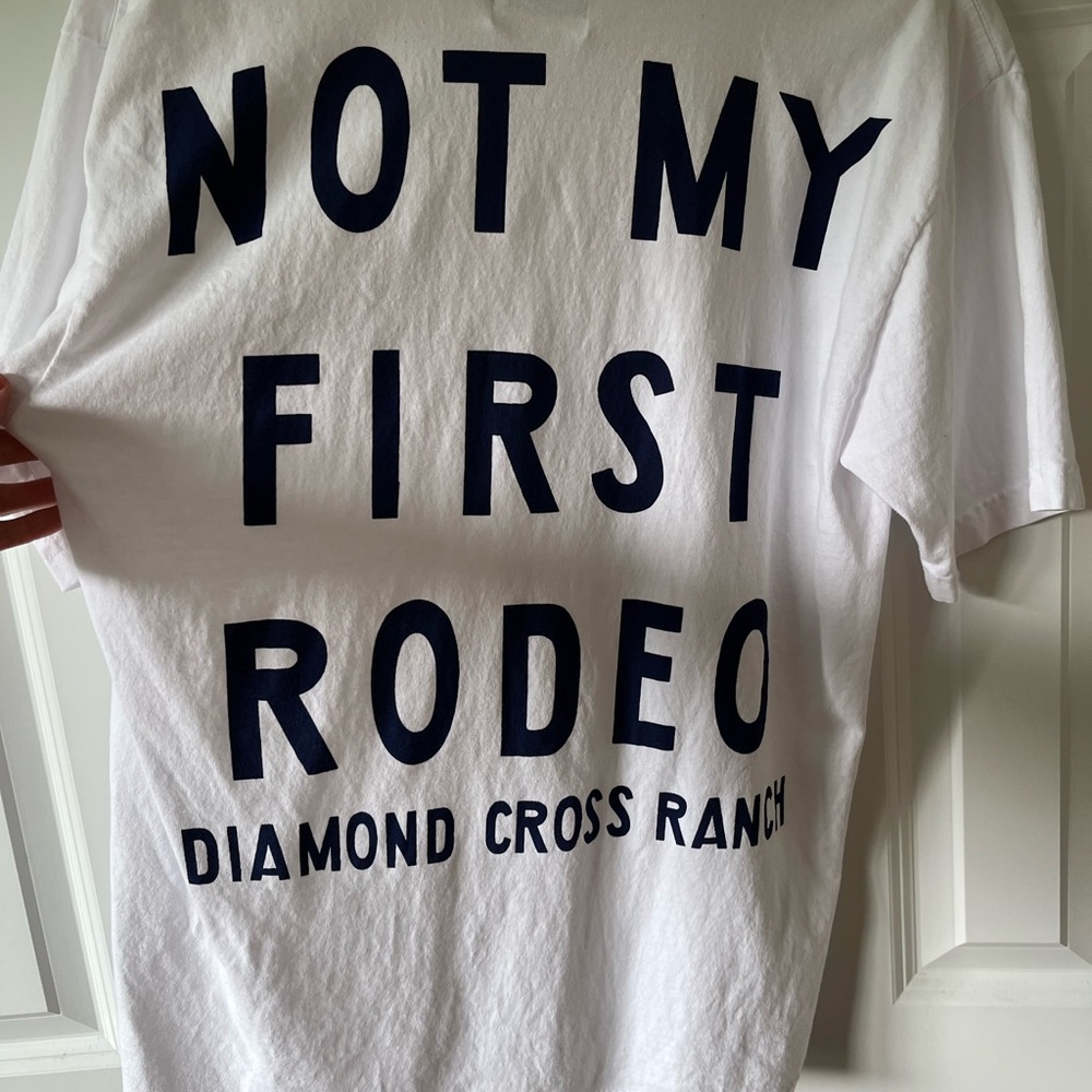 Diamond Cross Ranch Jackson Hole Not My First Rodeo White Graphic Tee medium - Picture 2 of 3